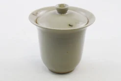 Hamburger Teespeicher Gaiwan von Ninah Kim, ca. 110 ml, glasiertes Steinzeug Outlet