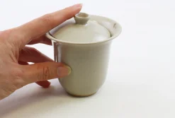 Hamburger Teespeicher Gaiwan von Ninah Kim, ca. 110 ml, glasiertes Steinzeug Outlet