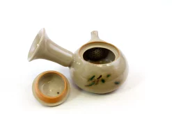 Hamburger Teespeicher Kyusu von Ninah Kim, ca. 120 ml, glasiertes Steinzeug Fashion