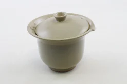 Hamburger Teespeicher Shiboridashi von Ninah Kim, ca. 180 ml, glasiertes Steinzeug Fashion