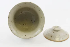 Hamburger Teespeicher Shiboridashi von Ninah Kim, ca. 130 ml, glasiertes Steinzeug Best